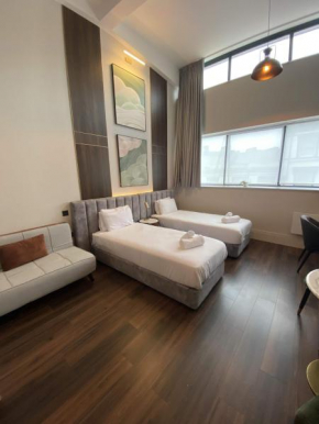 Contemporary Twin Studio in Central Hastings